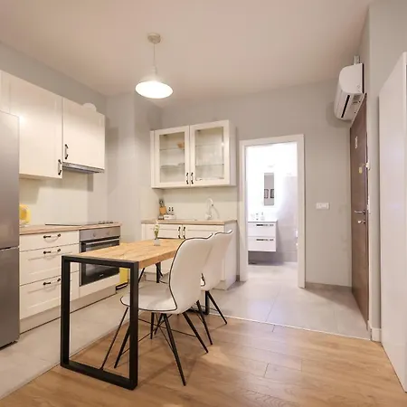 Elegance Apartment