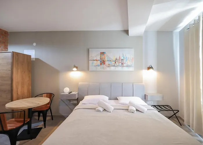 Elegance Apartment *